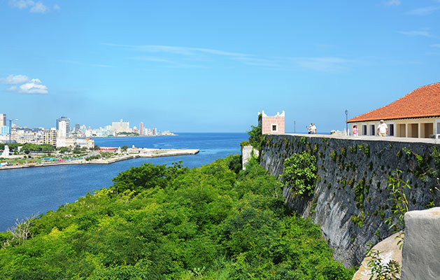 Beach Vacations in Cuba - Castillo de San Carlos de la Cabaña